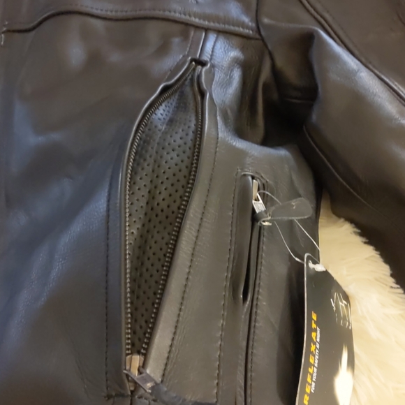 Unisex Leather Jacket - Picture 4 of 8